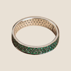 “Sparkle” ring  with emeralds