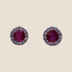 Lobe earrings in gold, rubies and diamonds